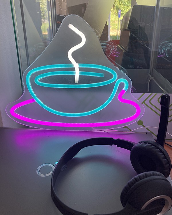 csésze kávé - led fény falfestmény